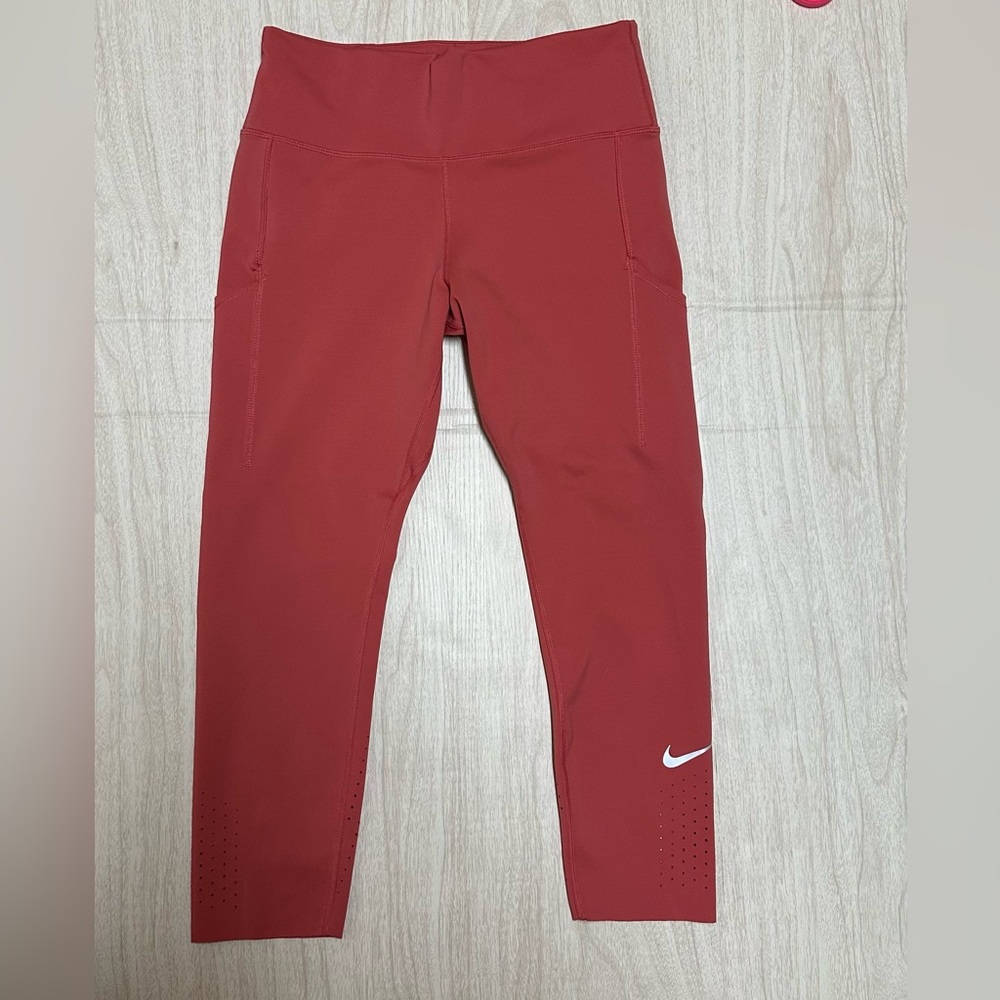 Nike Women's Vibrant Leggings